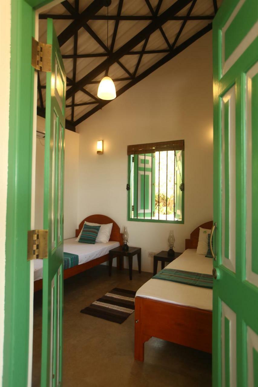 Nil Sisila Beach Resort Yala Exterior foto